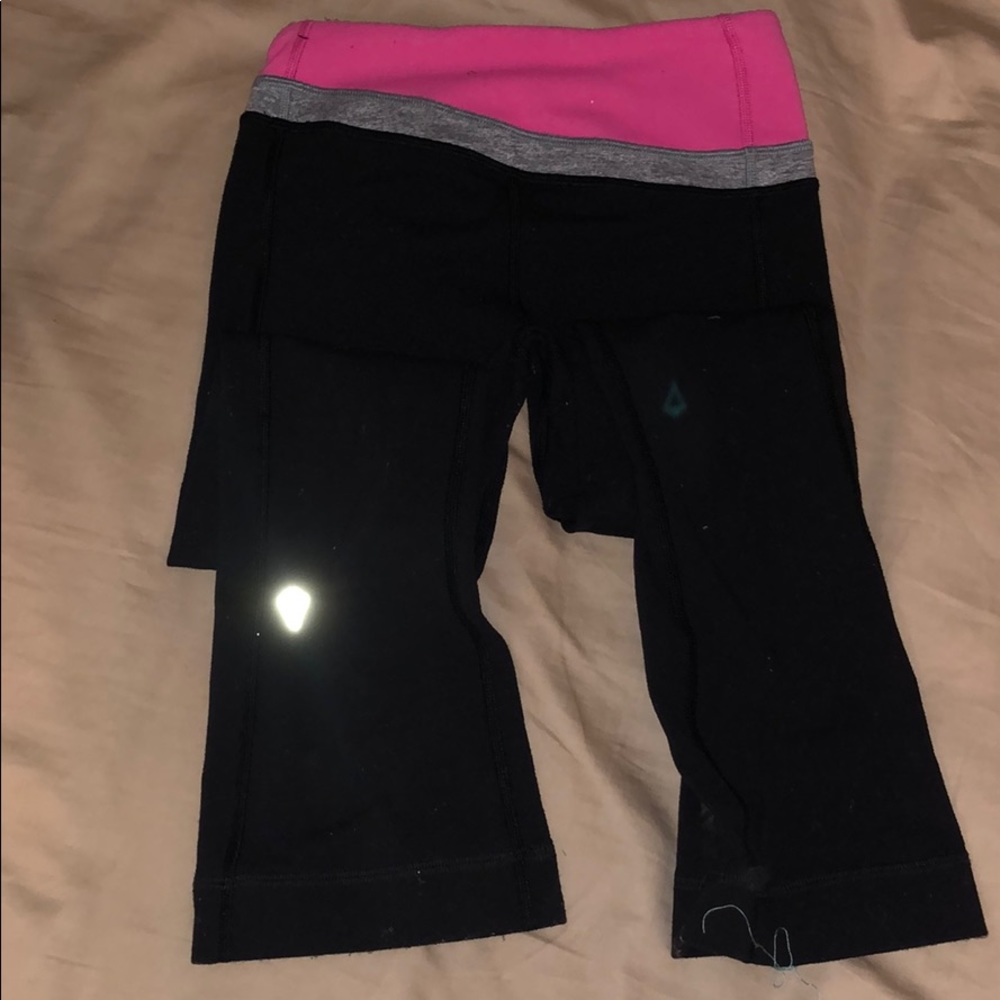 Girls Iviva Lululemon yoga pants